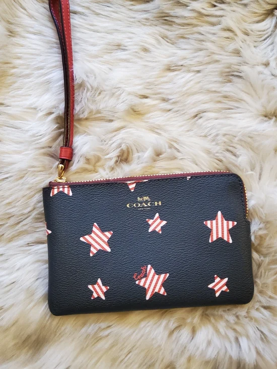 Coach Zip Around "Star" Wristlet EUC - Picture 11 of 12